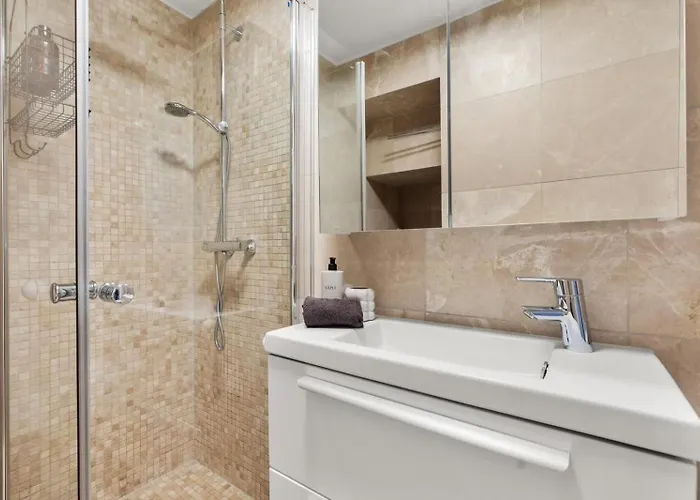 Spacious 5-bedroom In The Middle Of Majorstua Oslo
