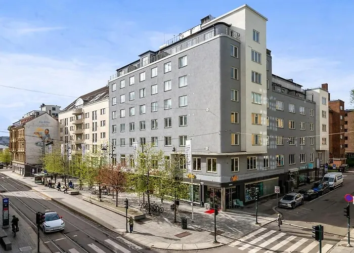 Spacious 5-bedroom In The Middle Of Majorstua 아파트 오슬로