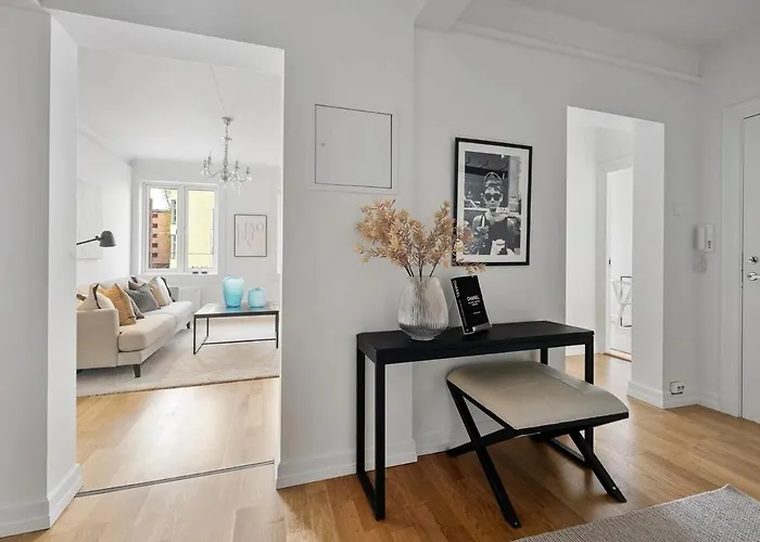Spacious 5-bedroom In The Middle Of Majorstua 오슬로