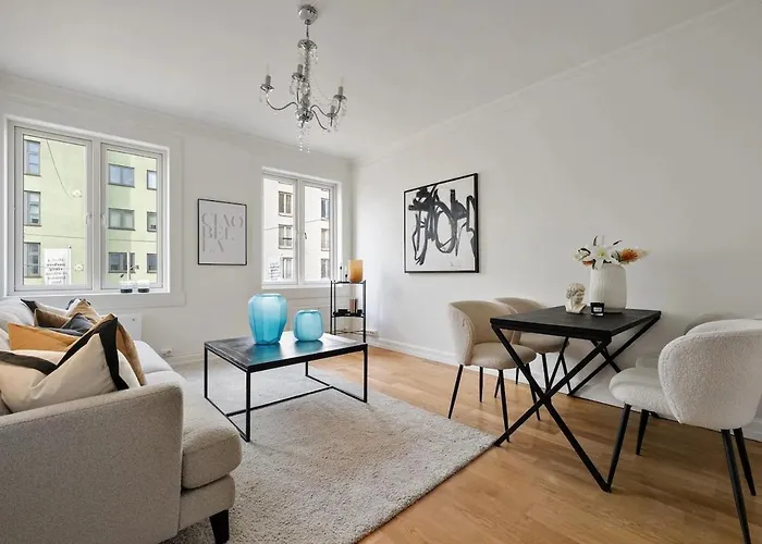 Spacious 5-bedroom In The Middle Of Majorstua 아파트